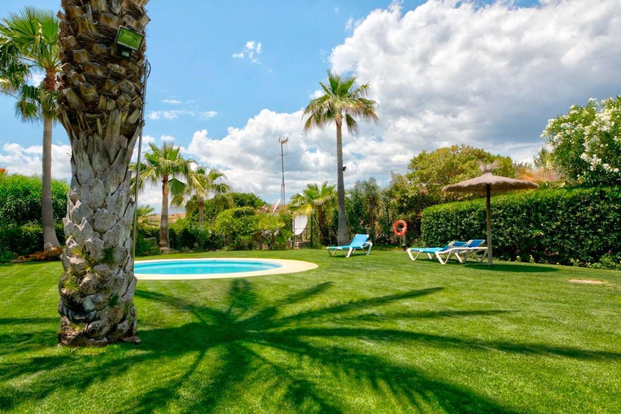 Royal W/shared Pool, Terrace &a/c Apartament *
